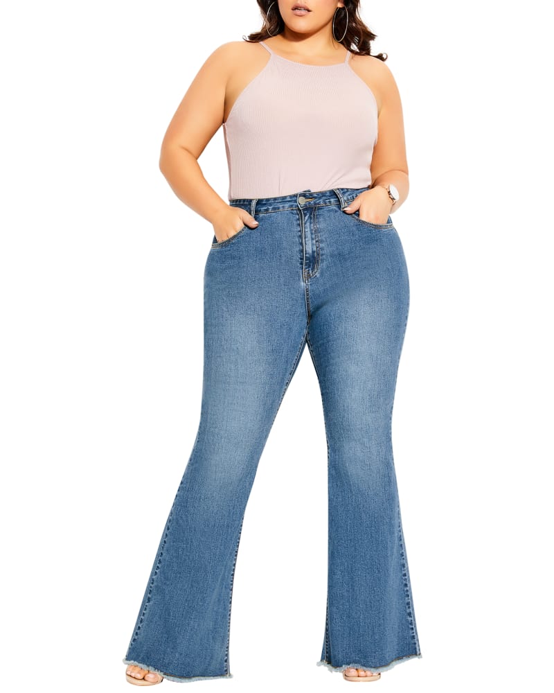 Front of a model wearing a size 16 Juliette Classic Flare Jean in Light Wash by City Chic. | dia_product_style_image_id:320520